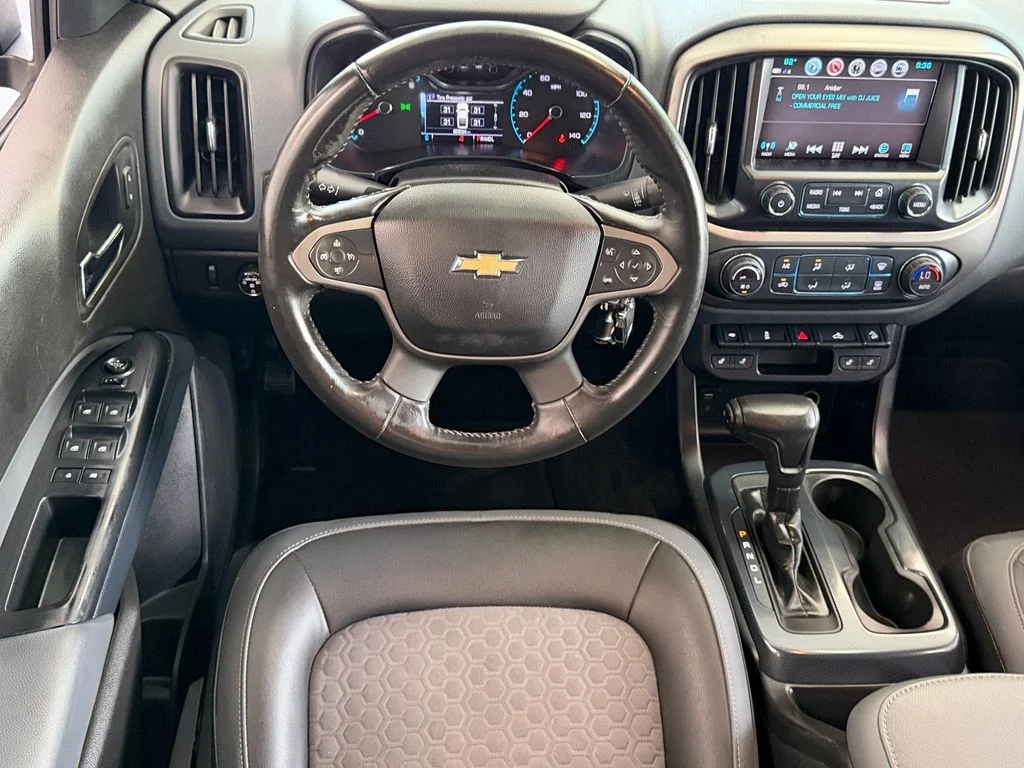 Used 2018 Black Chevrolet Z71 image 12