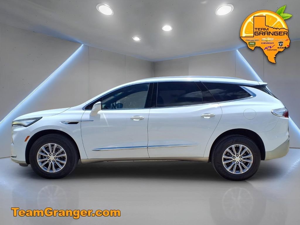Used 2022 Summit White Buick Essence image 6