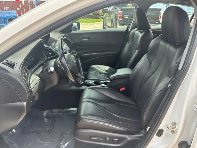 Certified Used 2019 Platinum White Pearl Acura Base image 14
