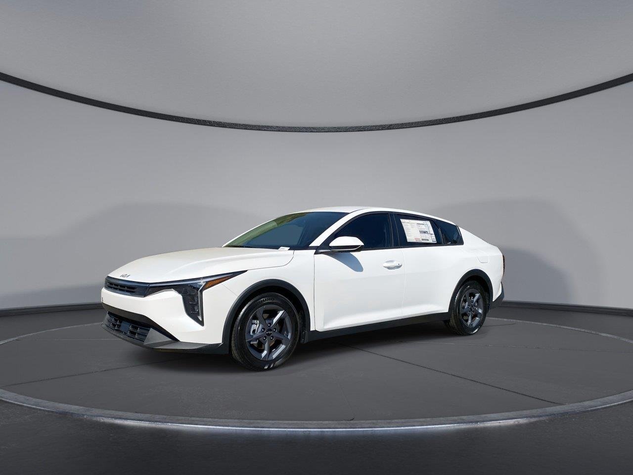 New 2026 Snow White Pearl Kia LXS image 4