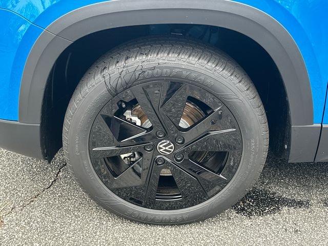 New 2026 Blue Volkswagen 1.5T SE Black image 11