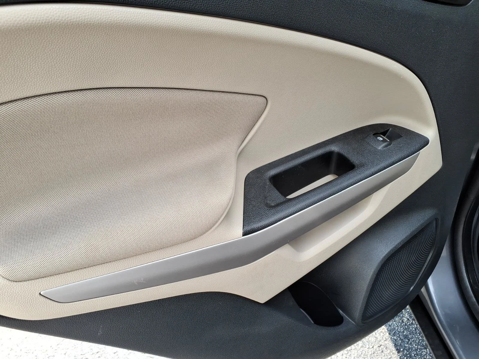 Used 2022 Smoke Metallic Ford S image 15