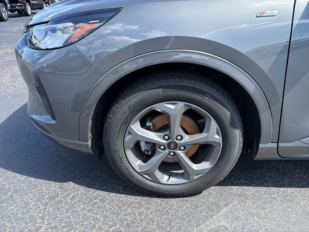 Used 2023 Gray Ford ST-Line image 10