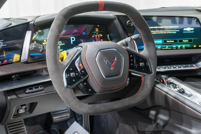 2027 Chevrolet Corvette 2LT - Photo 37