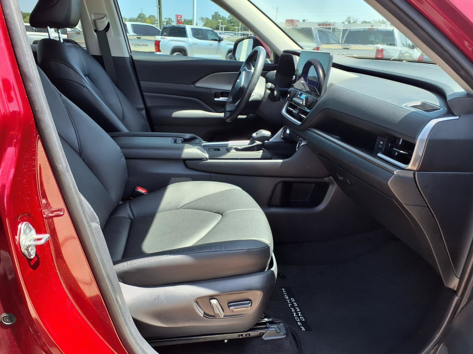 Certified Used 2024 Pearl Toyota XLE image 19