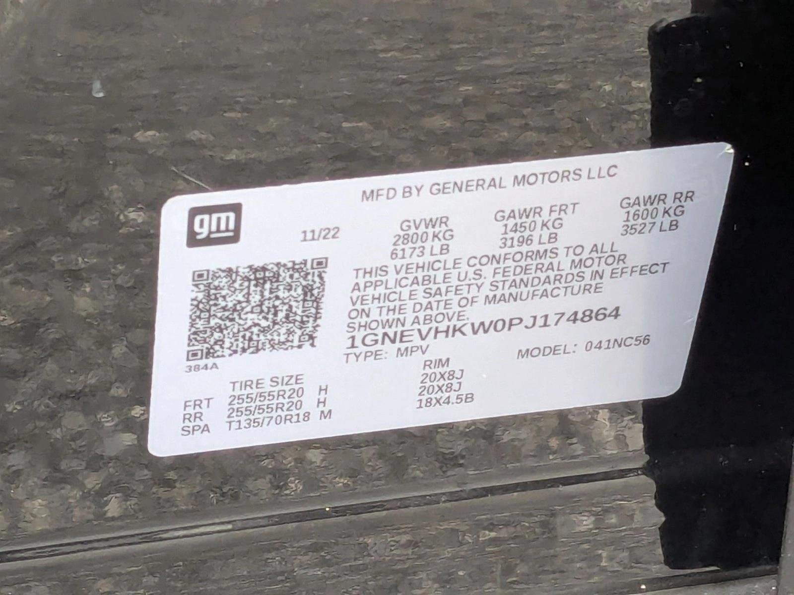 Used 2023 Mosaic Black Metallic Chevrolet LT Leather image 27