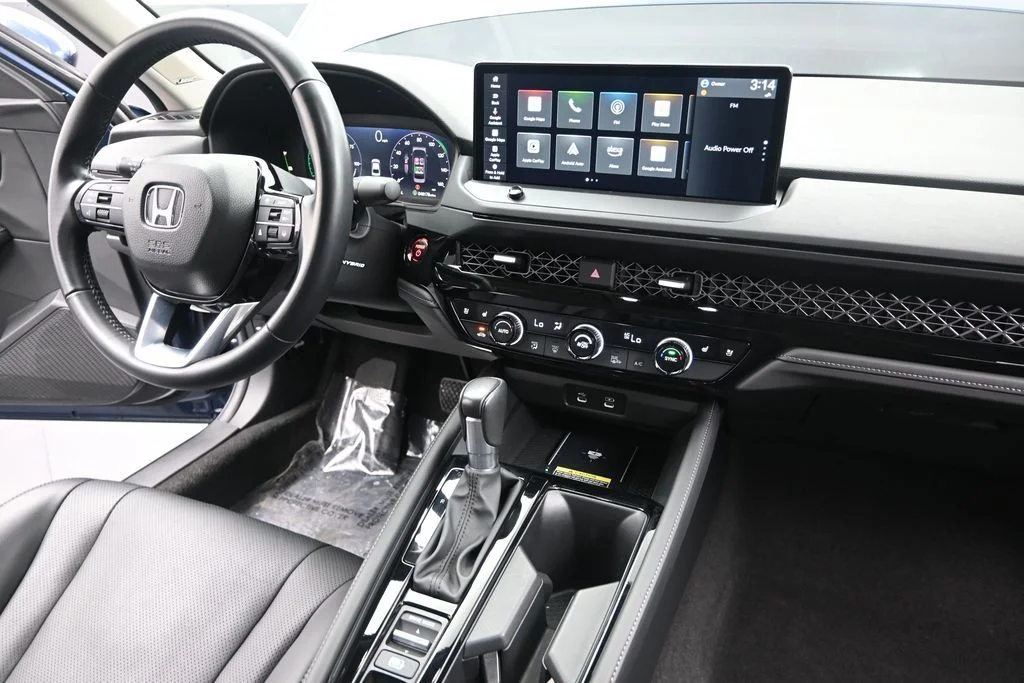 2024 Honda Accord Hybrid Touring - Photo 30