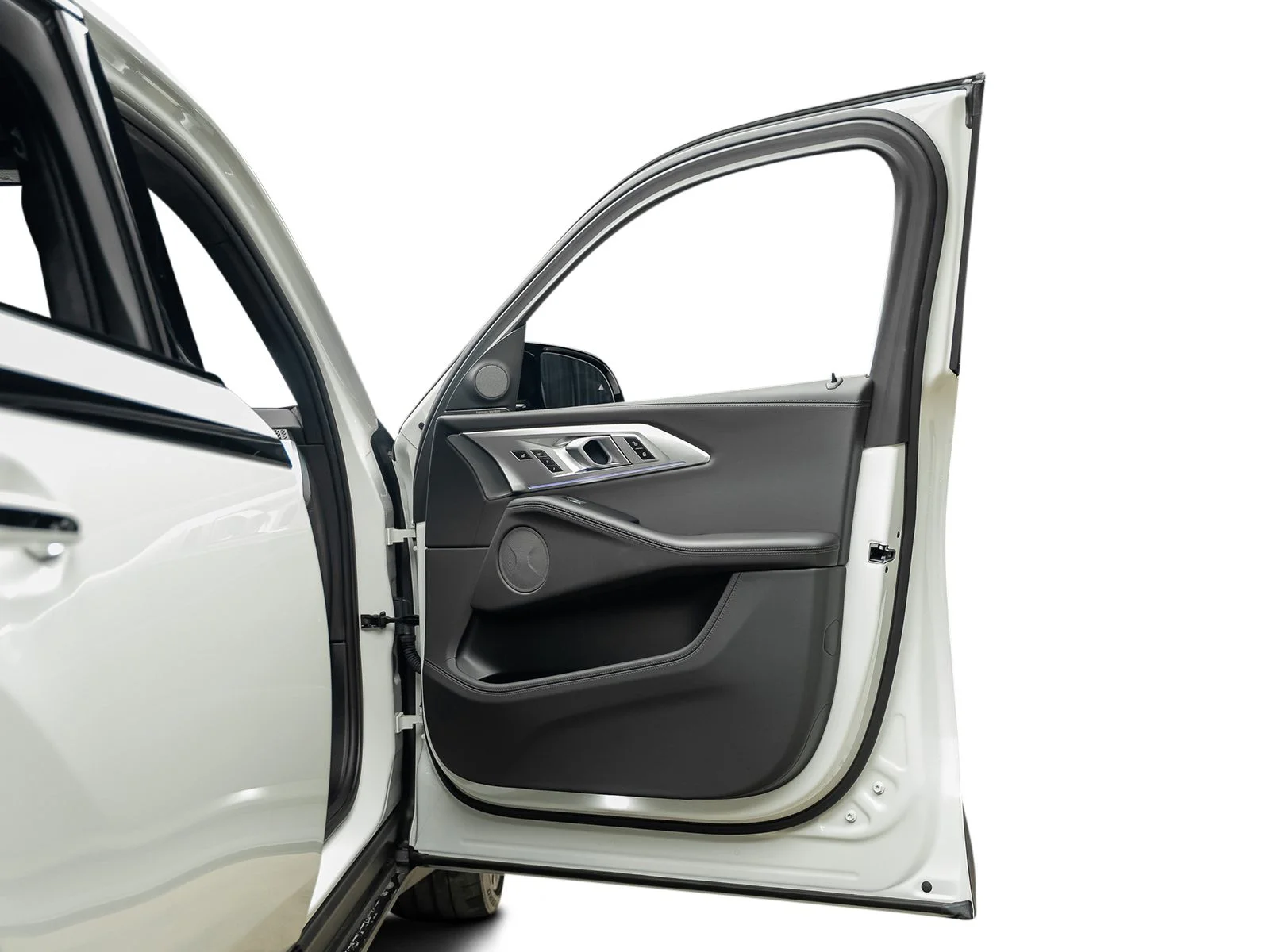 Used 2023 White BMW Base image 58