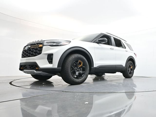 New 2026 Star White Metallic Tri-Coat Ford Tremor® image 45