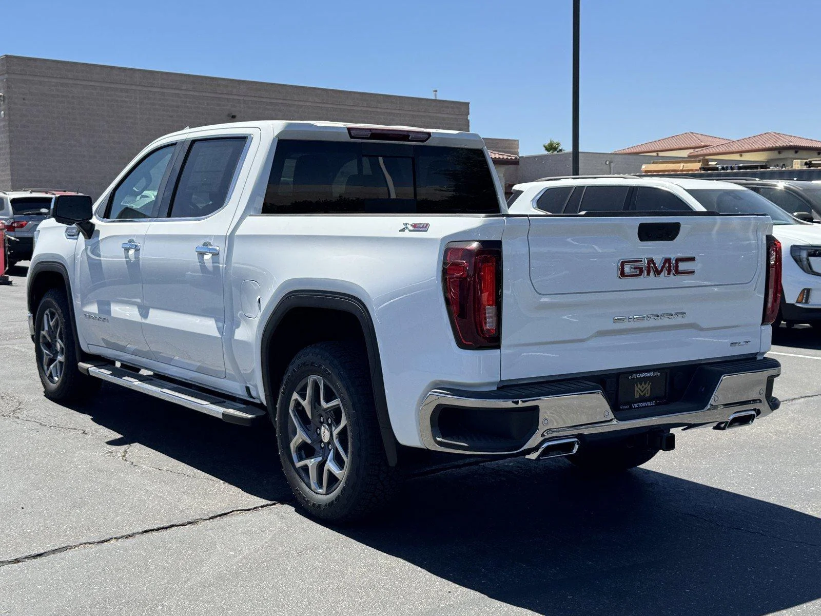 New 2026 Summit White GMC SLT image 4