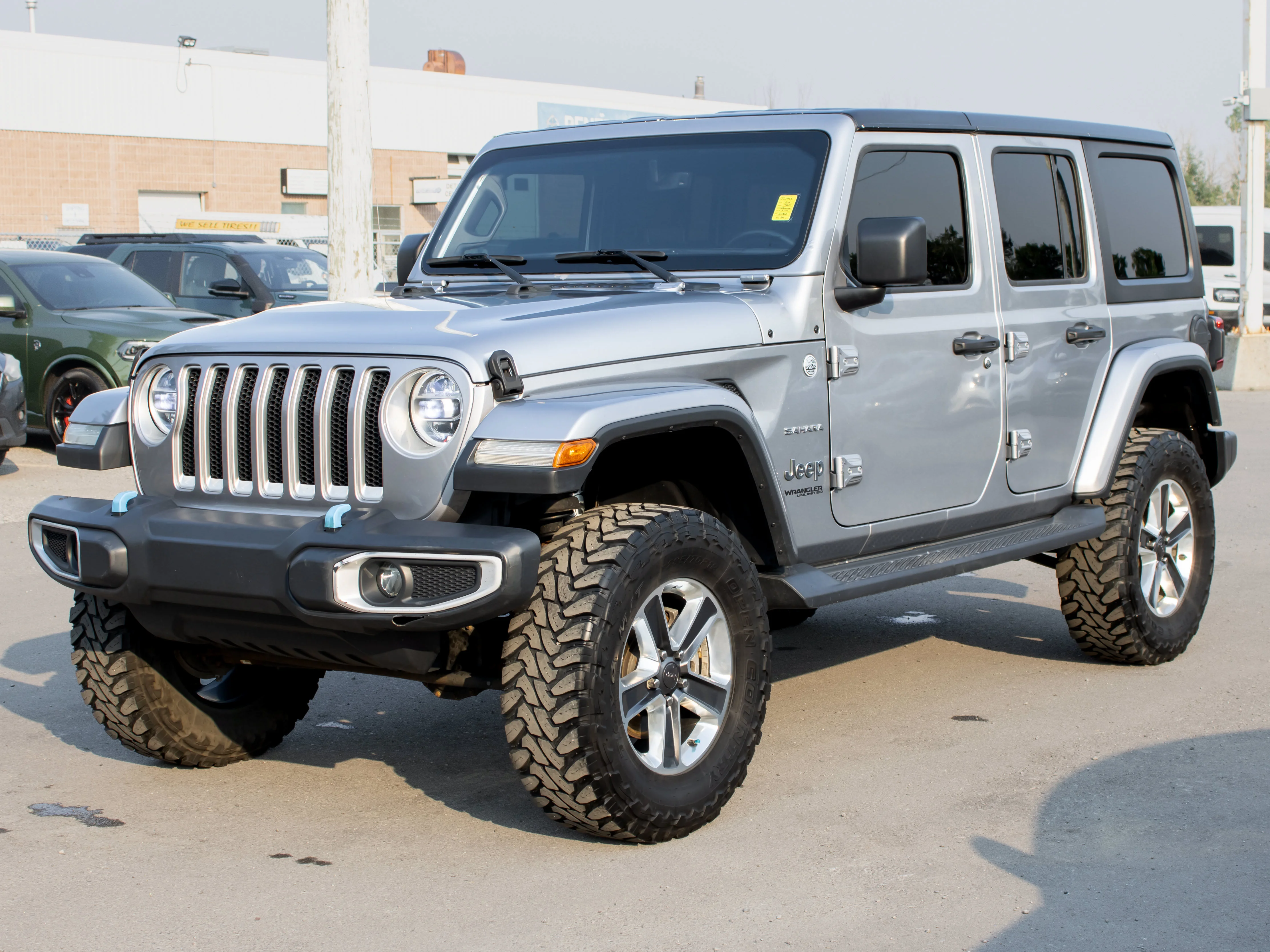 Used 2018 Grey Jeep Sahara* | Leather Seats | Heated Seats & Steering Wheel | 8.4 Navigation | Alpine Premium Audio | image 12