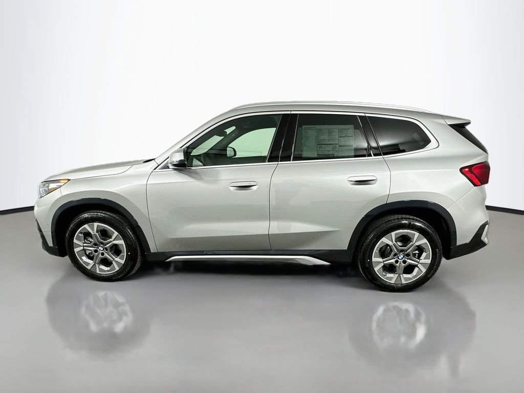 New 2027 Space Silver Metallic BMW xDrive28i image 8