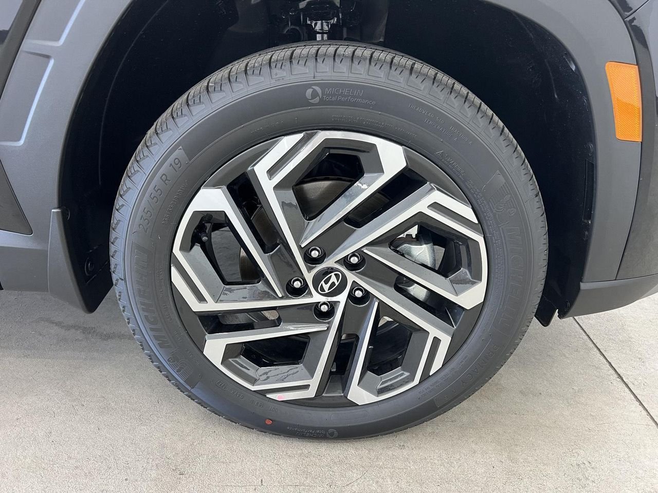 New 2026 Phantom Black Hyundai SEL Plus AWD image 8
