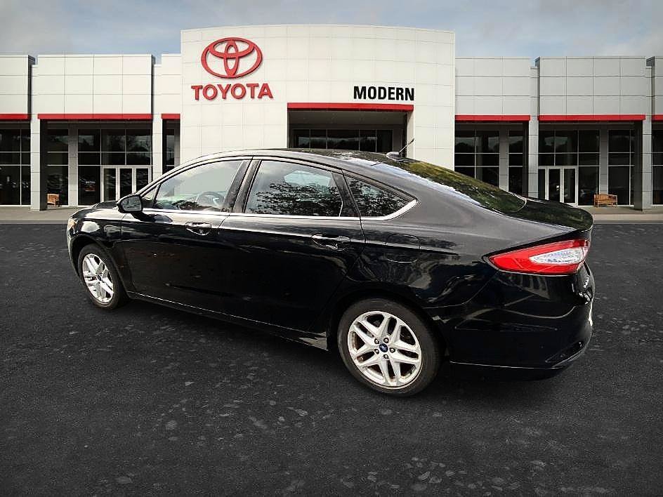 Used 2016 Shadow Black Ford SE image 12