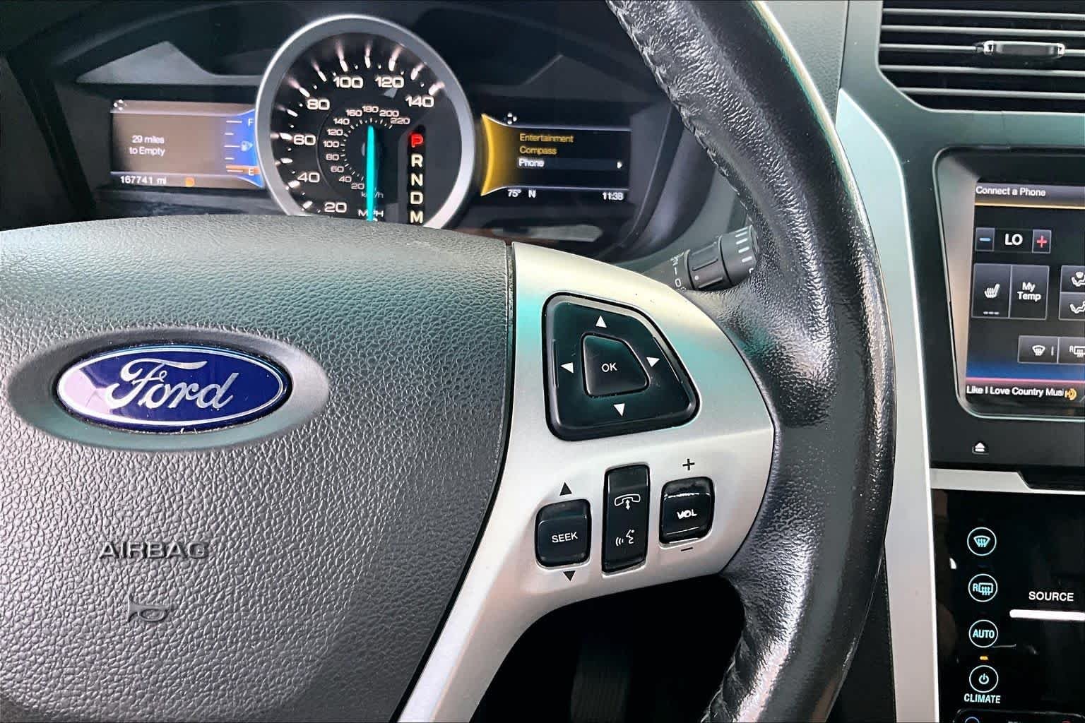 Used 2014 Tuxedo Black Metallic Ford Limited image 25