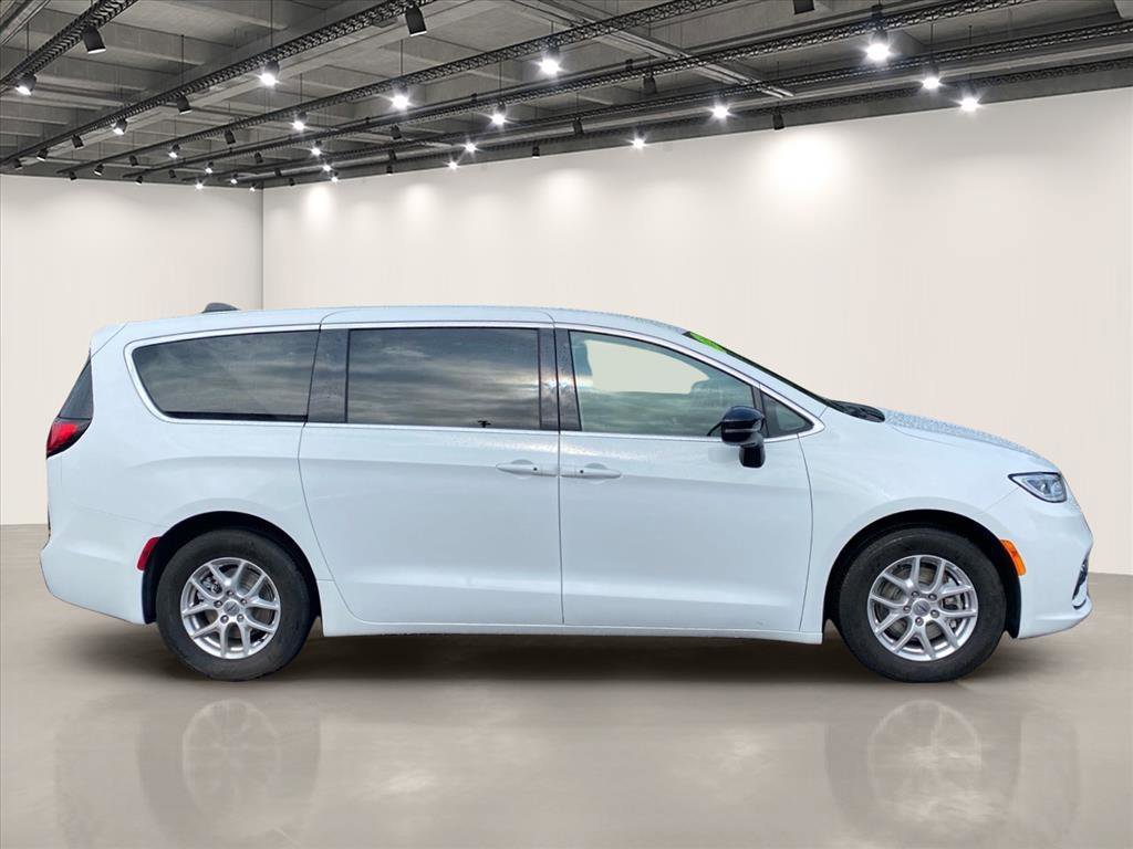 Used 2024 Bright White Clearcoat Chrysler Touring L image 8