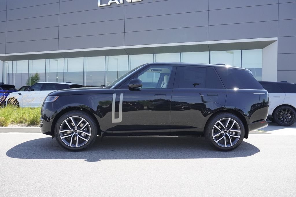 New 2026 Santorini Black Land Rover SE image 8