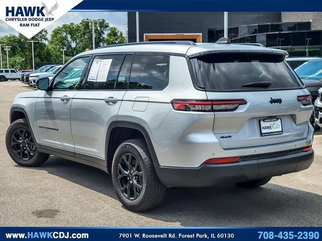Used 2024 Silver Jeep Altitude X image 7
