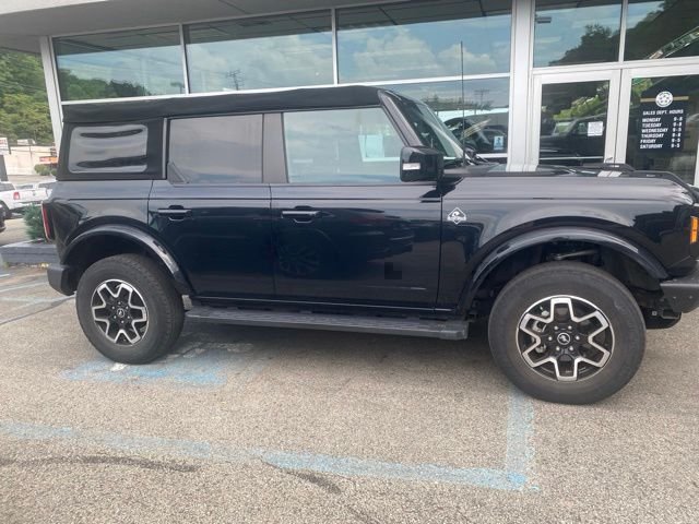 Certified Used 2022 Black Ford Outer Banks image 3