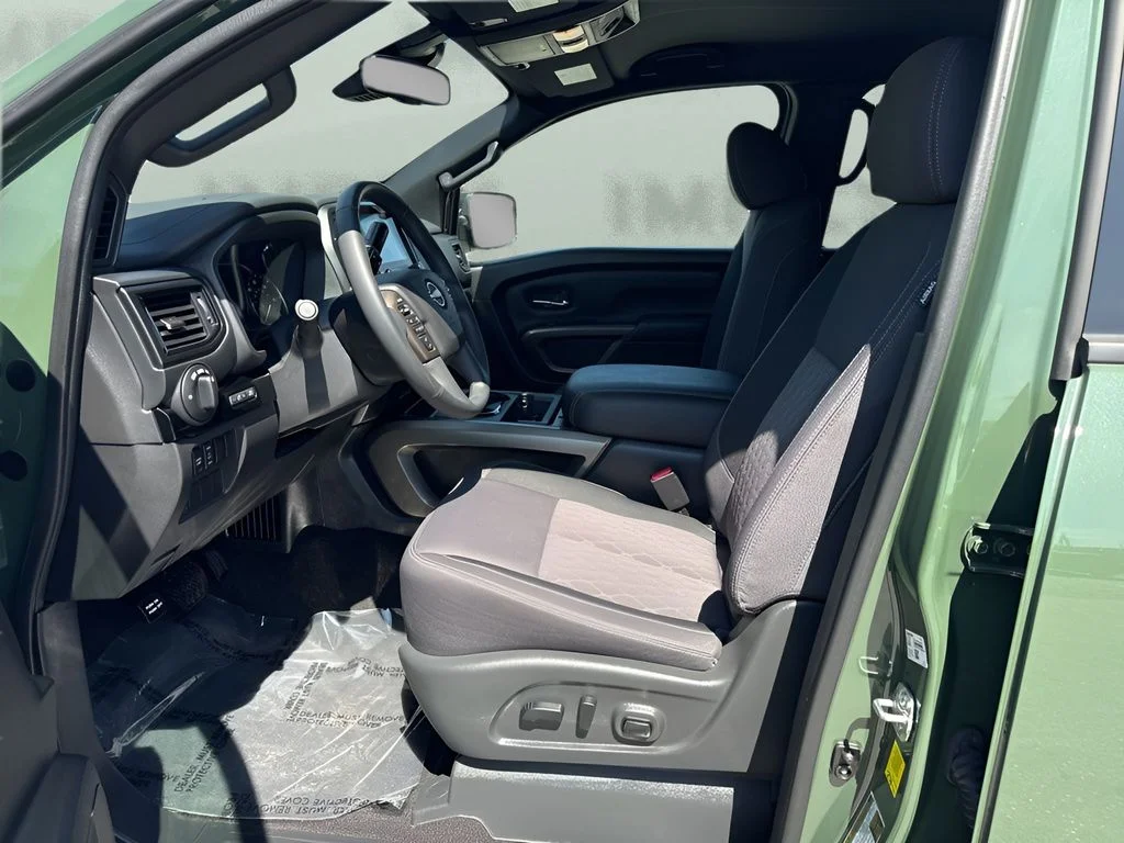 Used 2024 Green Nissan SV image 9