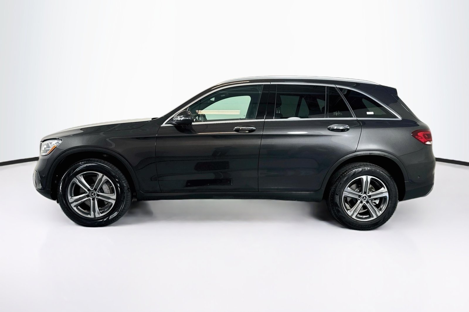 Certified Used 2022 Graphite Grey Metallic Mercedes-Benz GLC 300 image 8