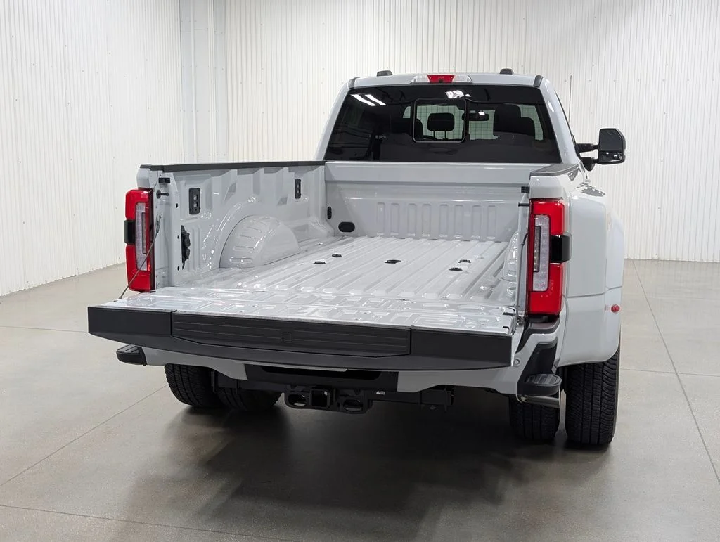 New 2026 Avalanche Ford F-350® Platinum® image 27