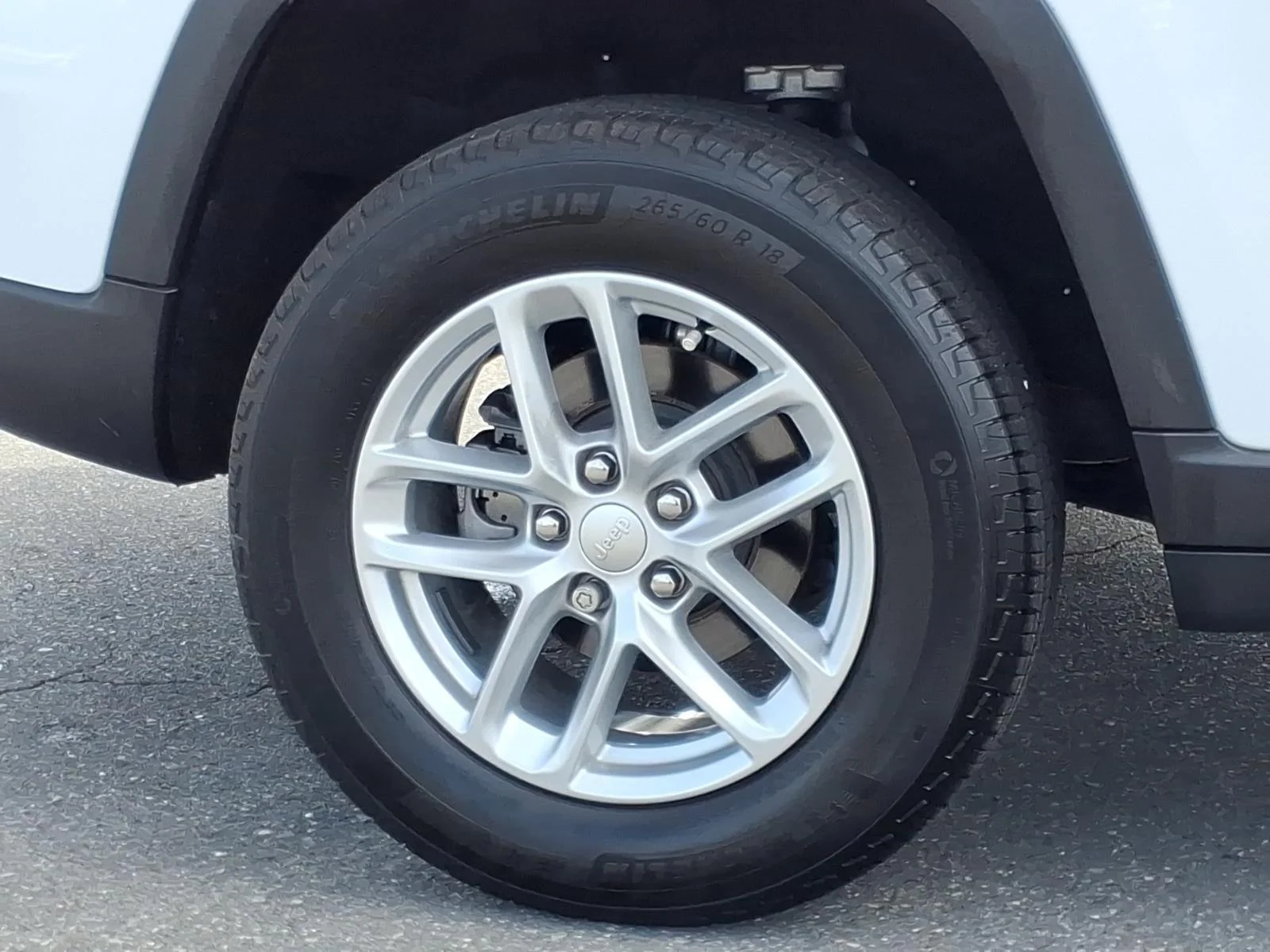 Used 2024 Bright White Clearcoat Jeep Laredo X image 10