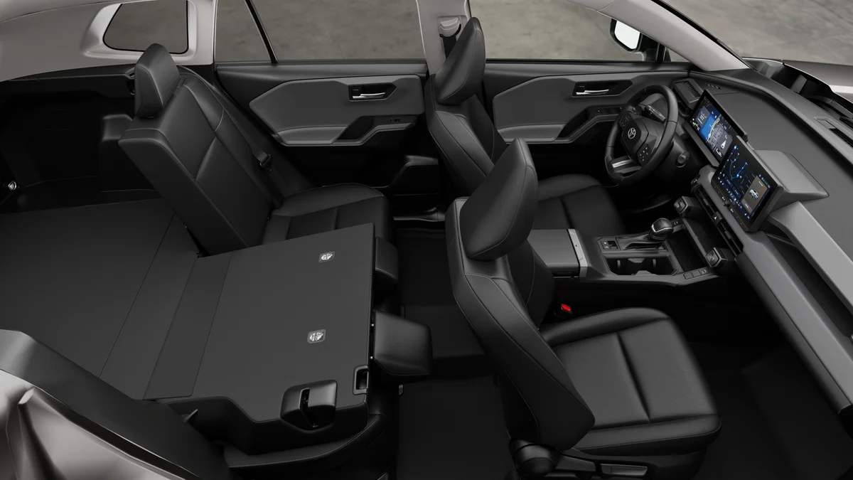 New 2026 Wind Chill Pearl Toyota XLE Premium image 22