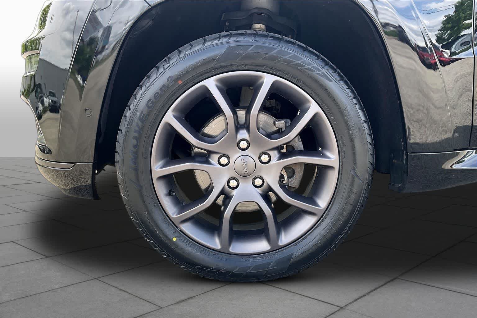 Used 2020 Diamond Black Crystal Pearlcoat Jeep High Altitude image 11