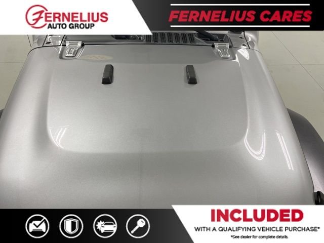 Used 2018 Silver Jeep Unlimited Sport S image 9