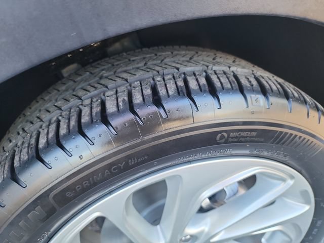 2027 Chevrolet Bolt LT - Photo 28