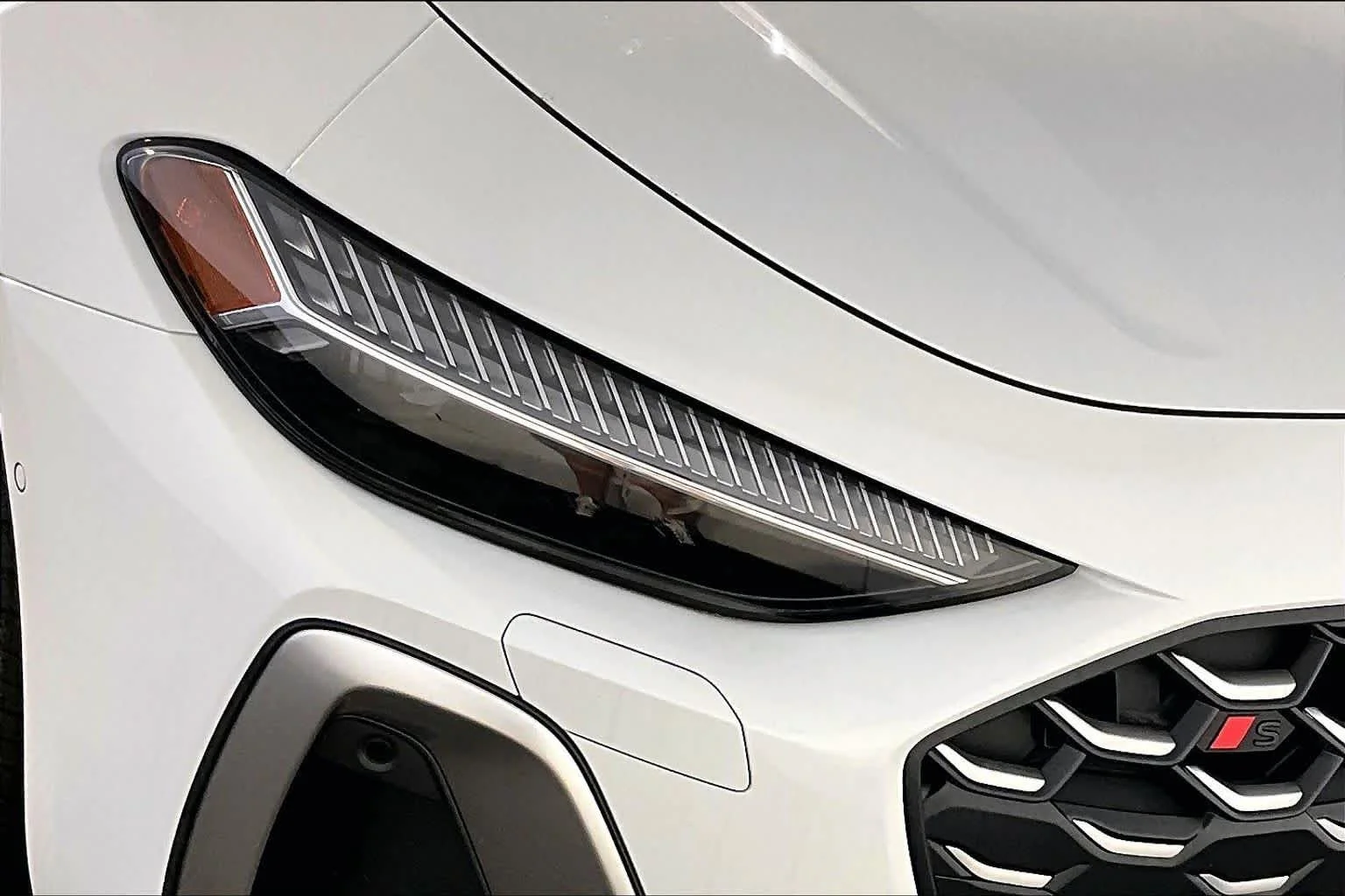 New 2026 Glacier White m Audi Premium Plus image 13