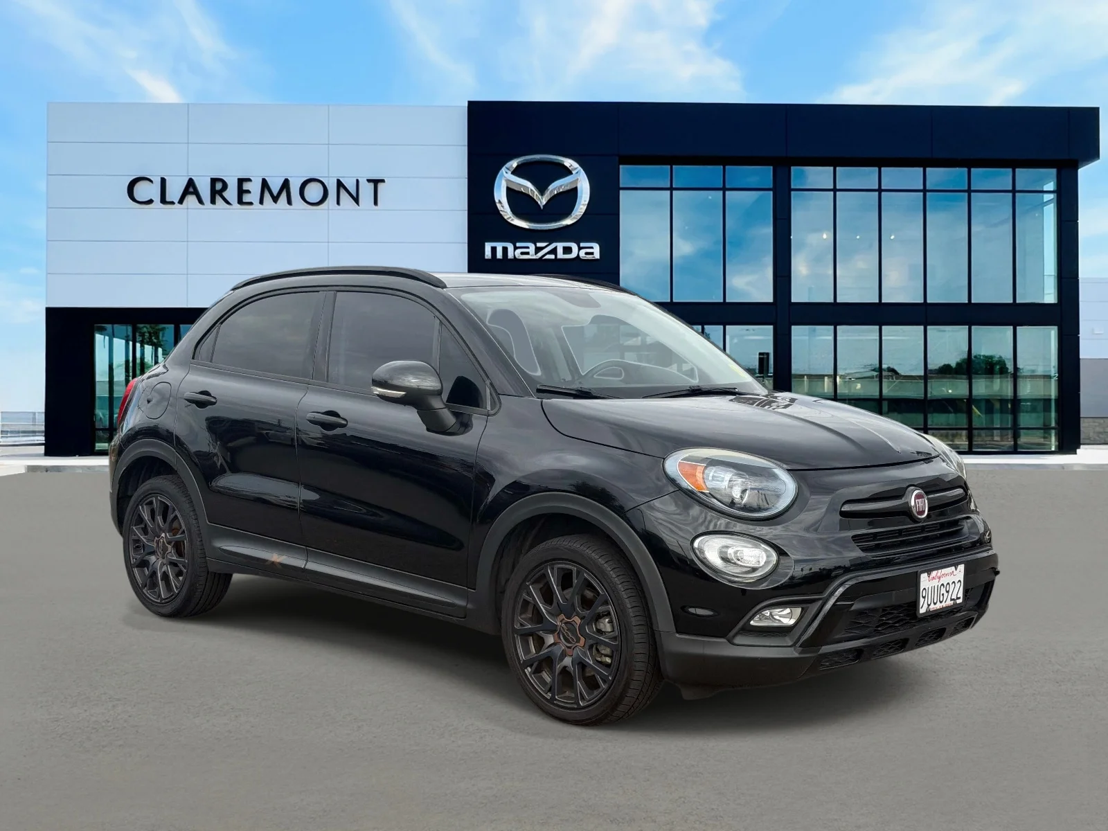 Used 2018 NERO CINEMA (BL FIAT Urbana Edition FWD image 1
