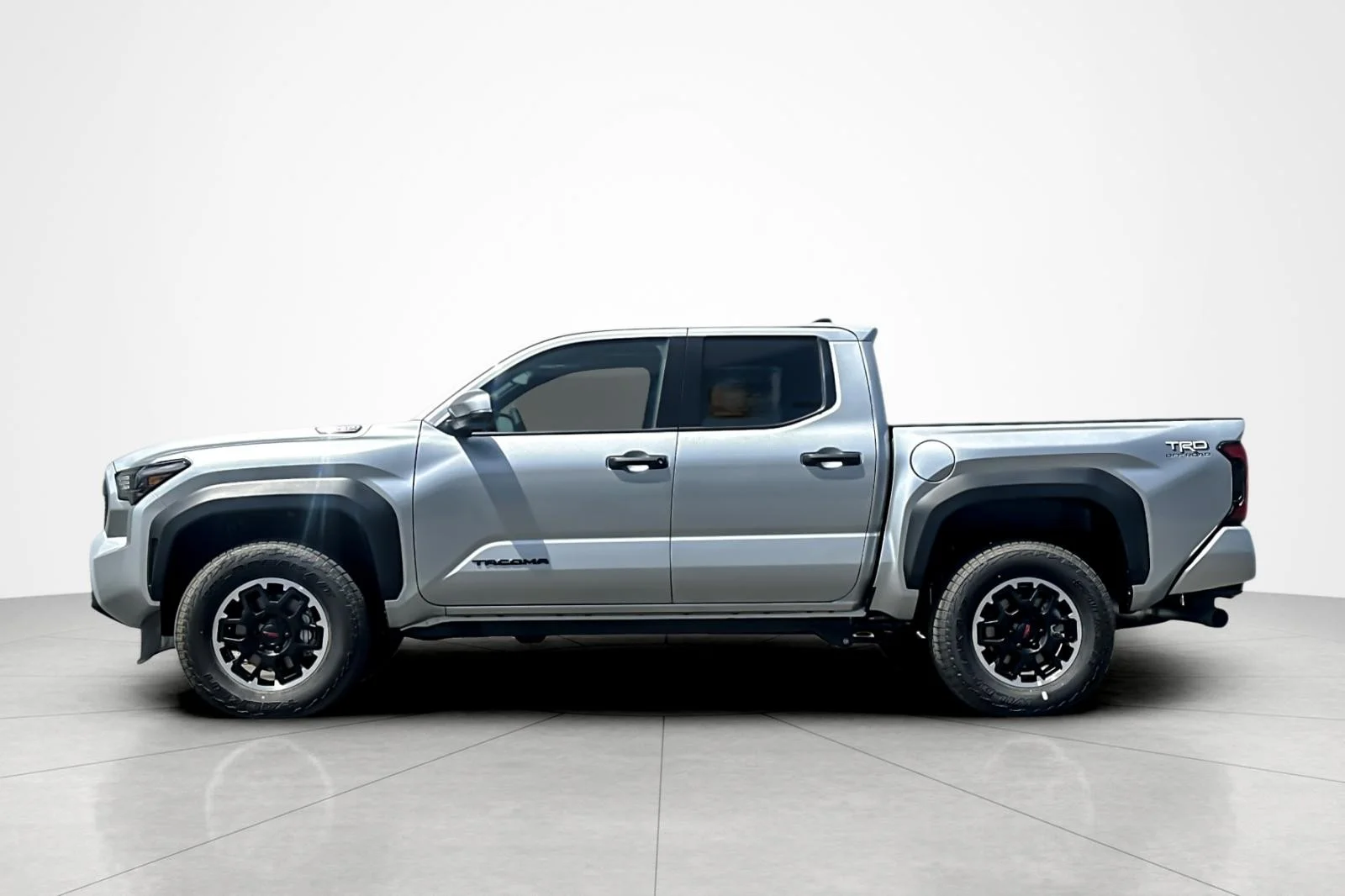 2025 Toyota Tacoma TRD Off Road - Photo 2
