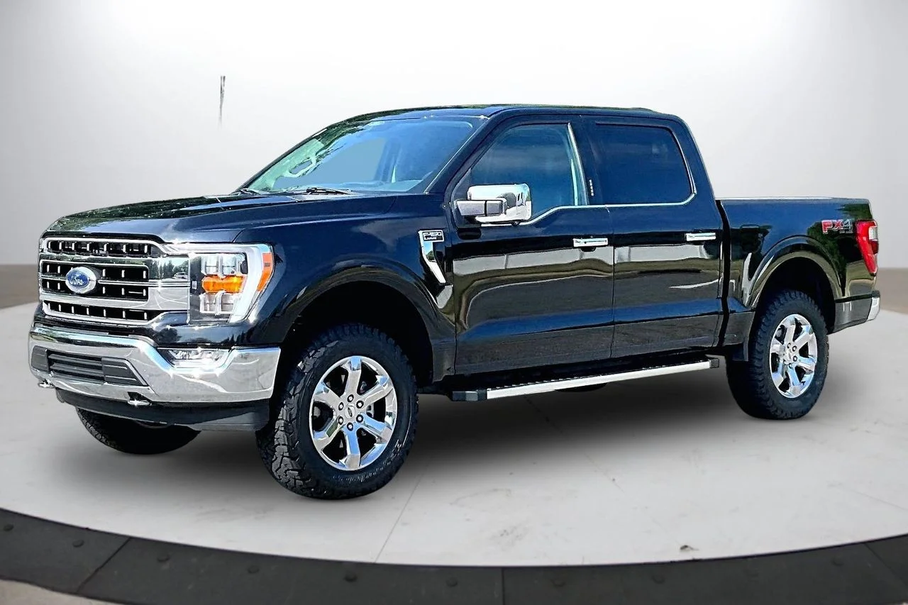 Certified Used 2022 Black Ford Lariat image 4