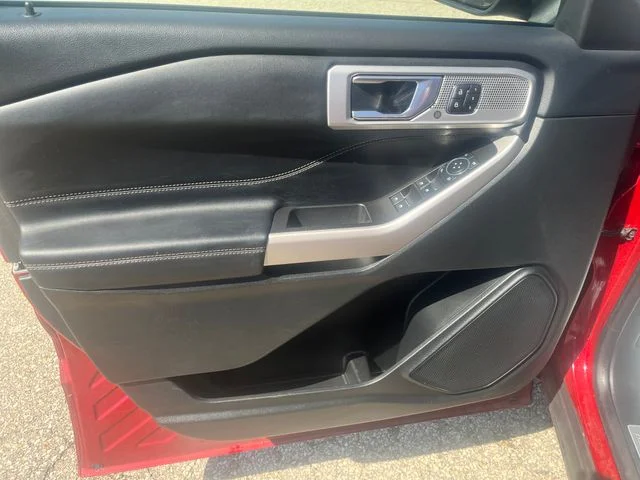 Used 2023 Red Metallic Ford Limited image 17