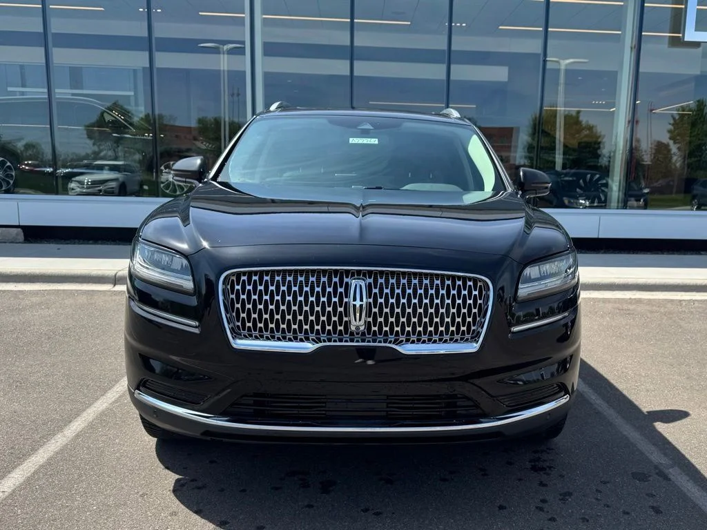 Certified Used 2022 Black Lincoln Reserve image 2