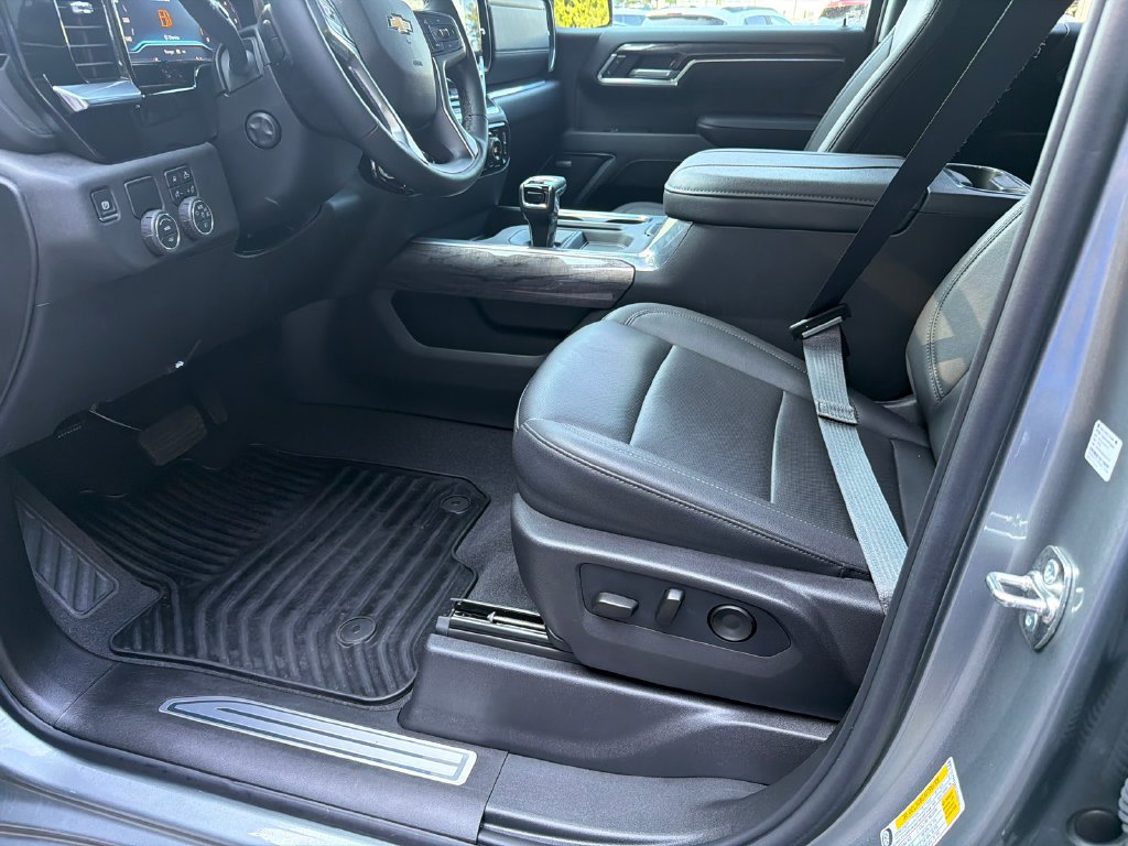 2025 Chevrolet Silverado 1500 LTZ - Photo 9