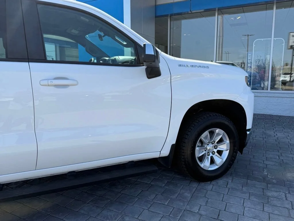 Used 2020 SUMMIT WHITE Chevrolet LT image 12