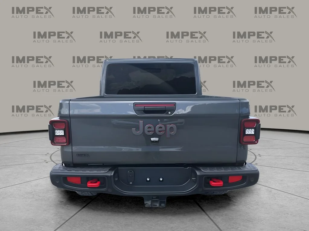 Used 2024 Gray Jeep Rubicon image 4