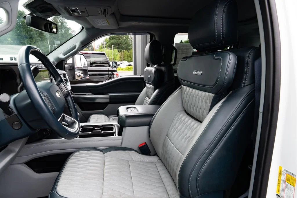 Used 2023 White Ford Limited image 21