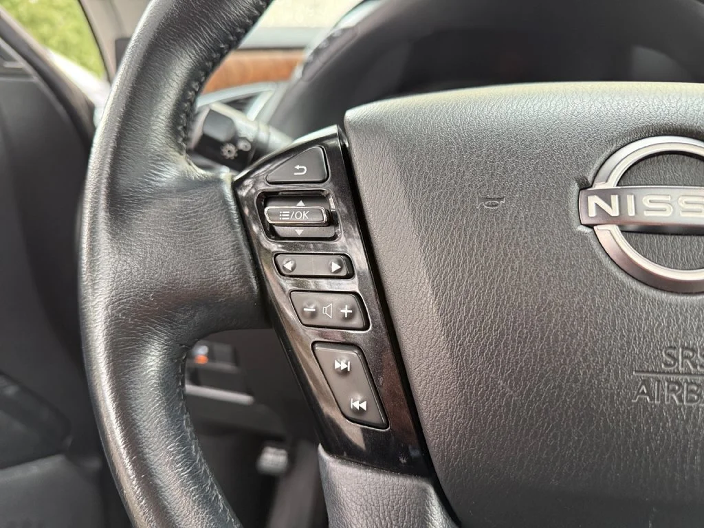 Used 2022 Gray Nissan SL image 24