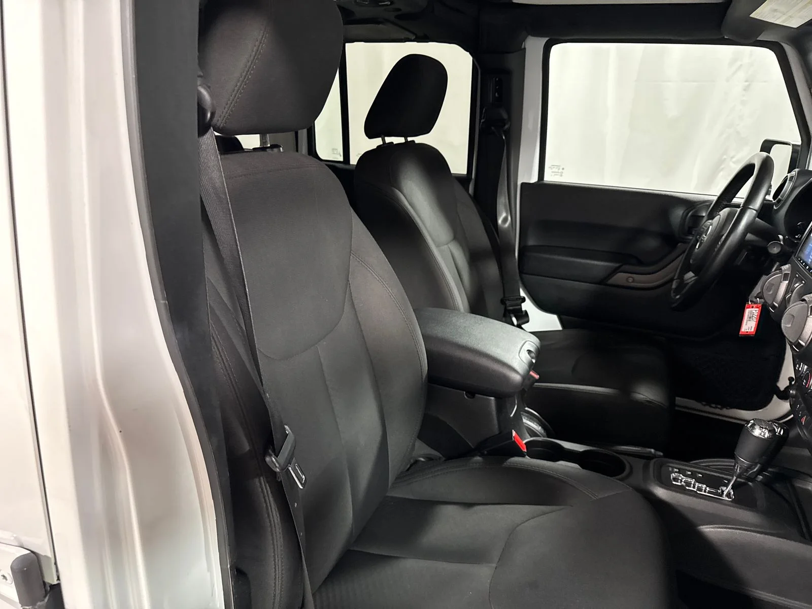 Used 2018 Bright White Clearcoat Jeep Unlimited Sport image 25