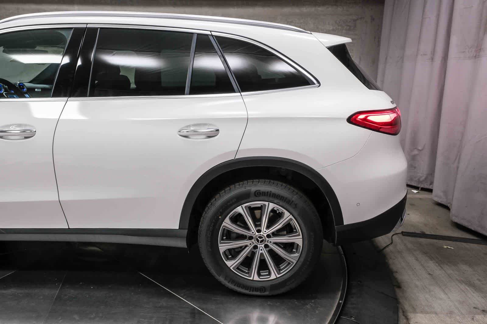 New 2026 Polar White Mercedes-Benz GLC 300 image 49