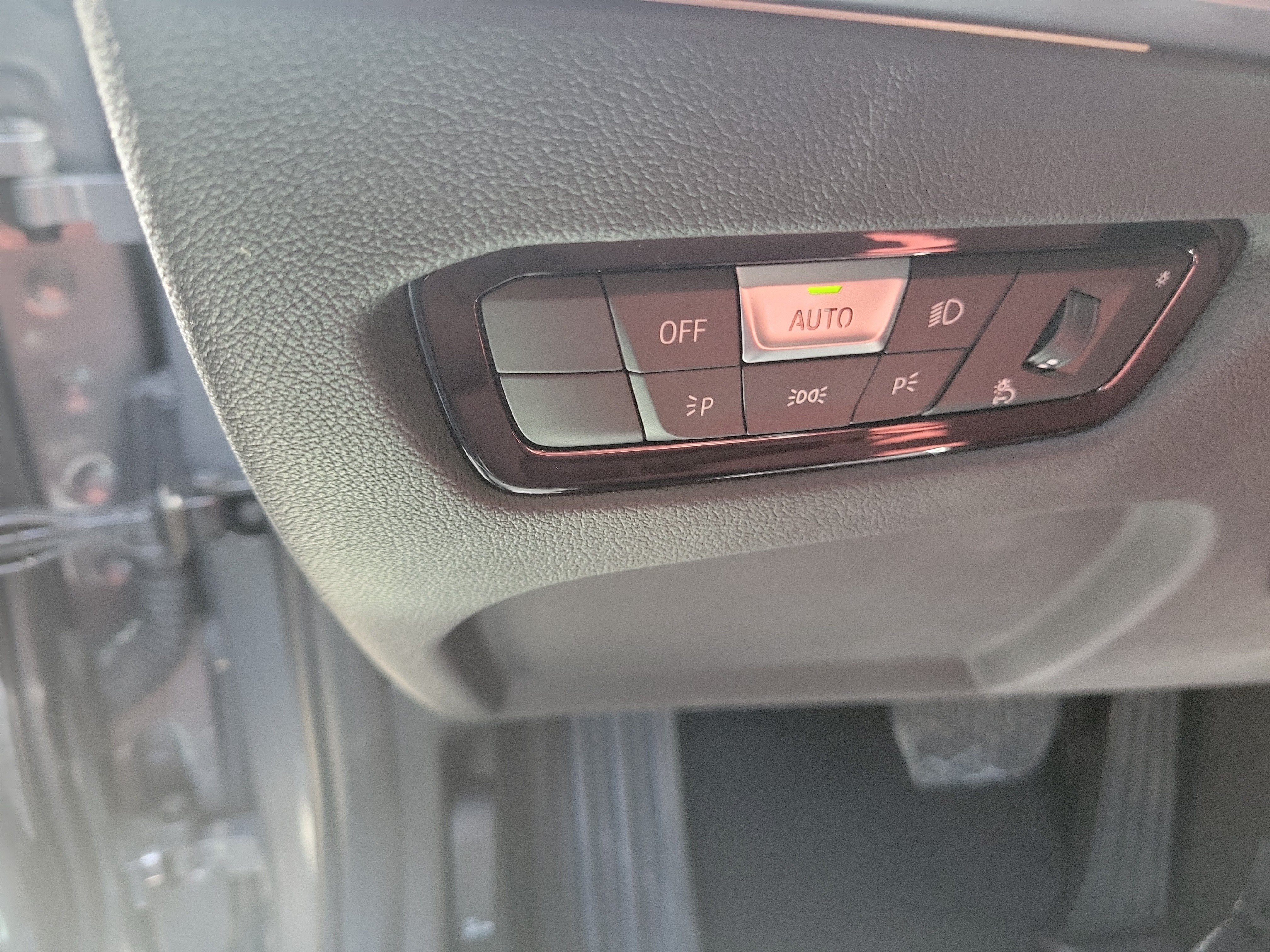 Used 2024 Skyscraper Grey Metallic BMW 330i image 24