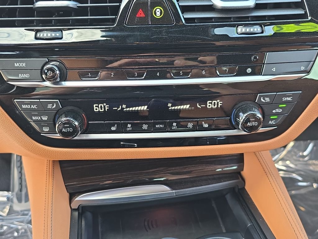 Used 2023 Red BMW 540i image 27