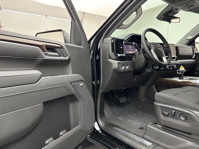 New 2026 Onyx Black GMC Elevation image 14