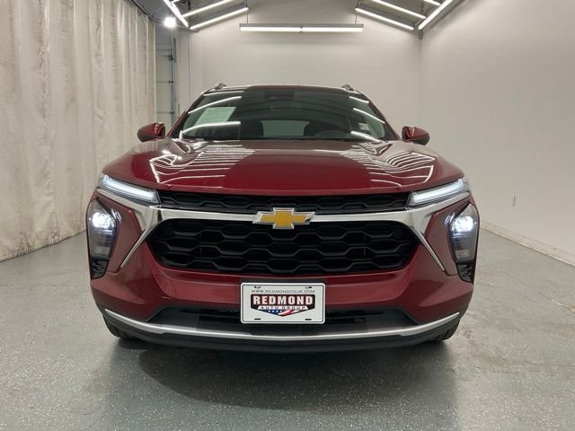 Used 2025 Red Chevrolet LT image 3