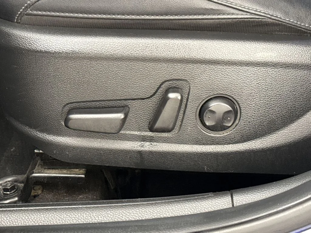 Used 2021 Blue Kia EX image 15