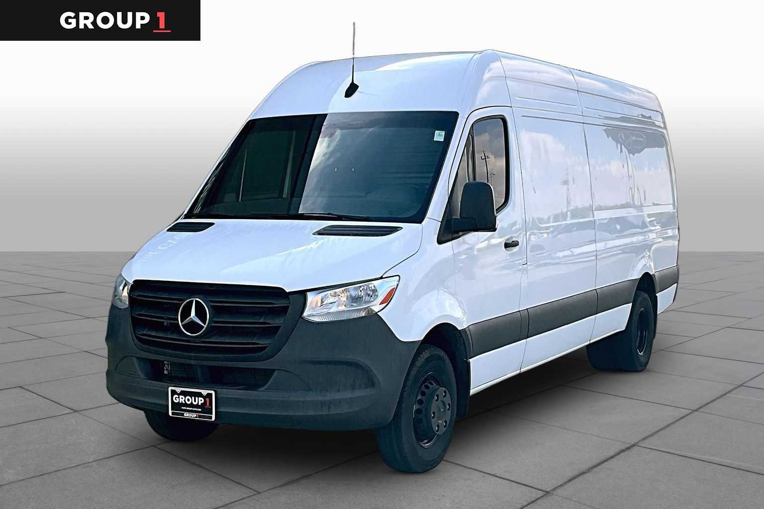 2024 Mercedes-Benz Sprinter 3500 170 WB High Roof's photo